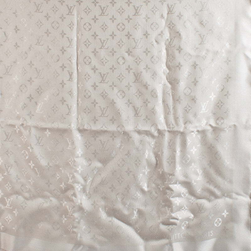 Buy authentic second hand Louis Vuitton Monogram Classic Shawl at Labellov.com