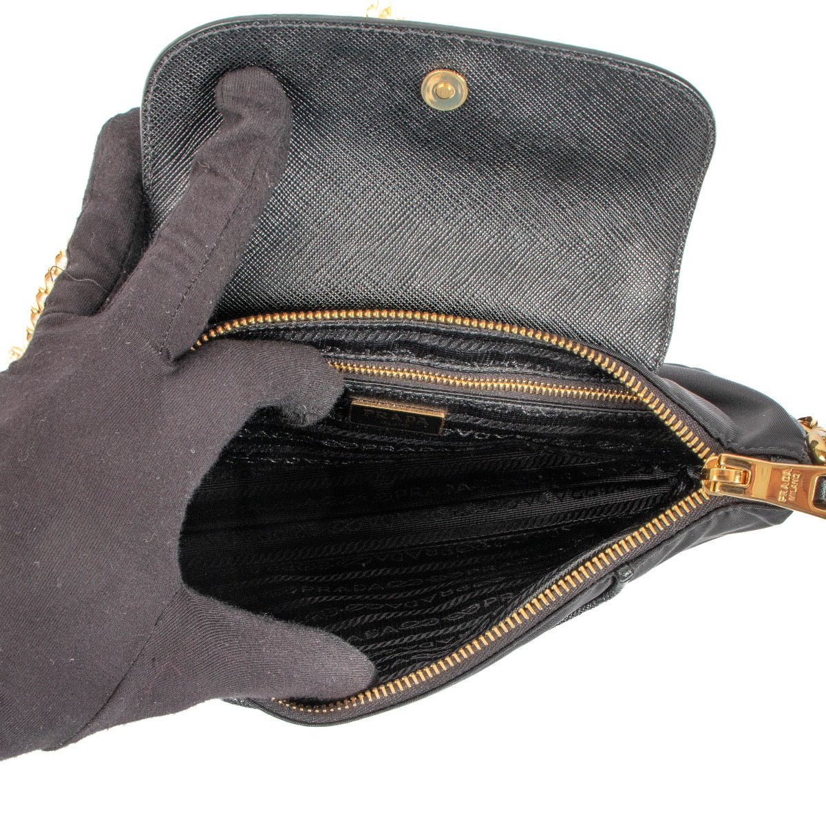 Shop 100% authentic second-hand Prada Black Nylon Saffiano Chain Bag on Labellov.com