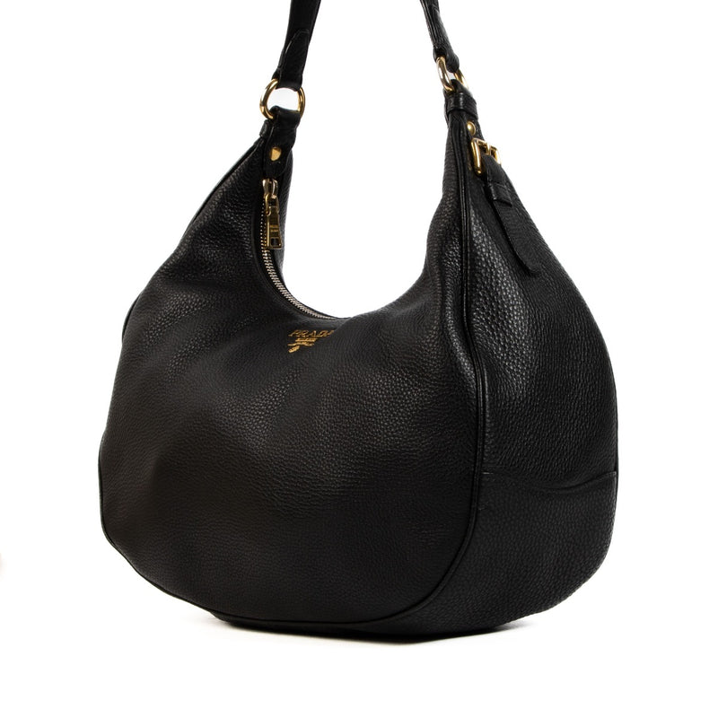 Shop safe online at Labellov in Antwerp, Brussels and Knokke this 100% authentic second hand Prada Black Vitello Daino Hobo Shoulder Bag