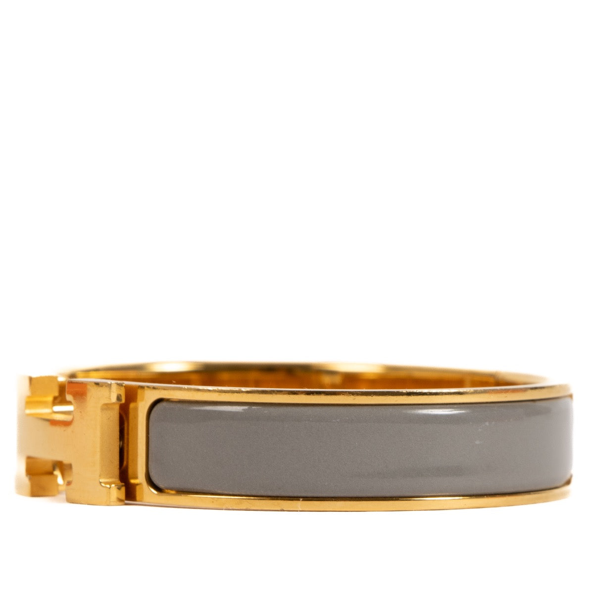 Shop Safe online at Labellov in Antwerp, Brussels and Knokke this 100% authentic second hand Hermès Gris Macadam Enamel PM Clic H Bracelet