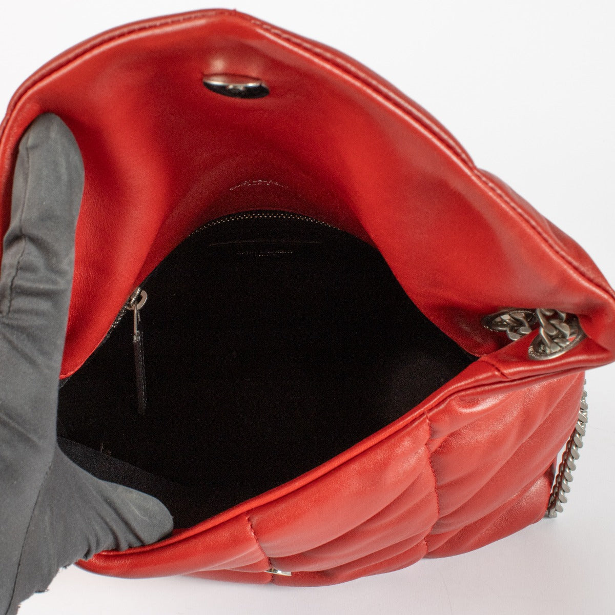 Authentic second hand Saint Laurent Red Small Puffer Bag on Labellov.com