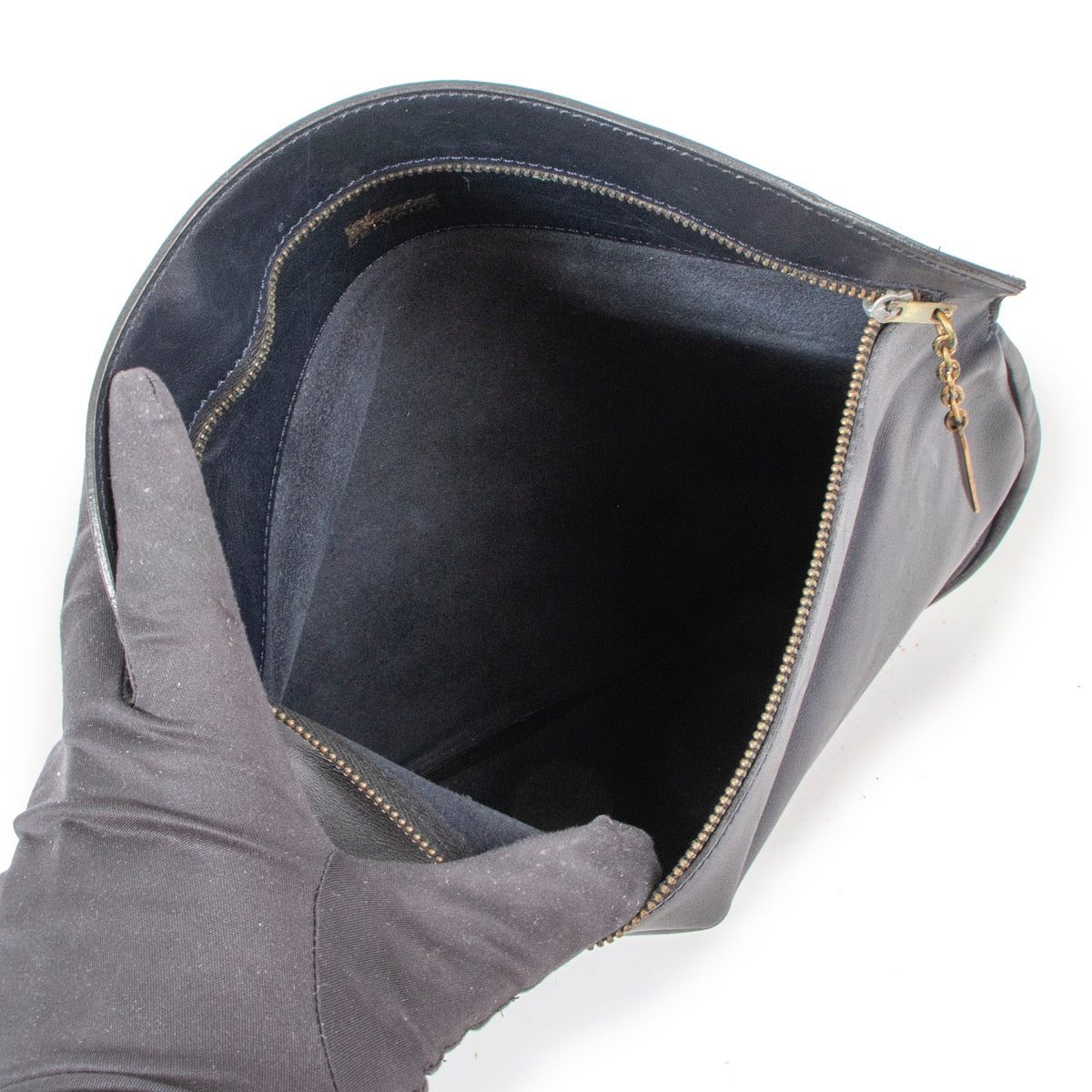 Buy an authentic second hand Delvaux Navy Blue Leather Fold-Over Clutch in very good condition at Labellov