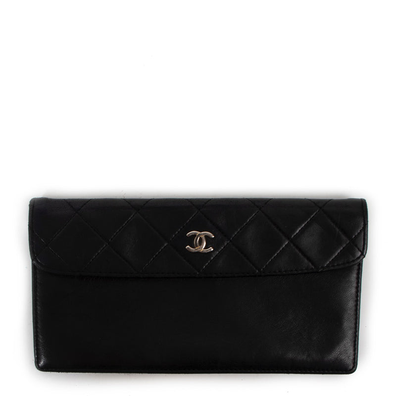 Buy a vintage second hand Chanel Wallet in pre-loved condition at Labellov