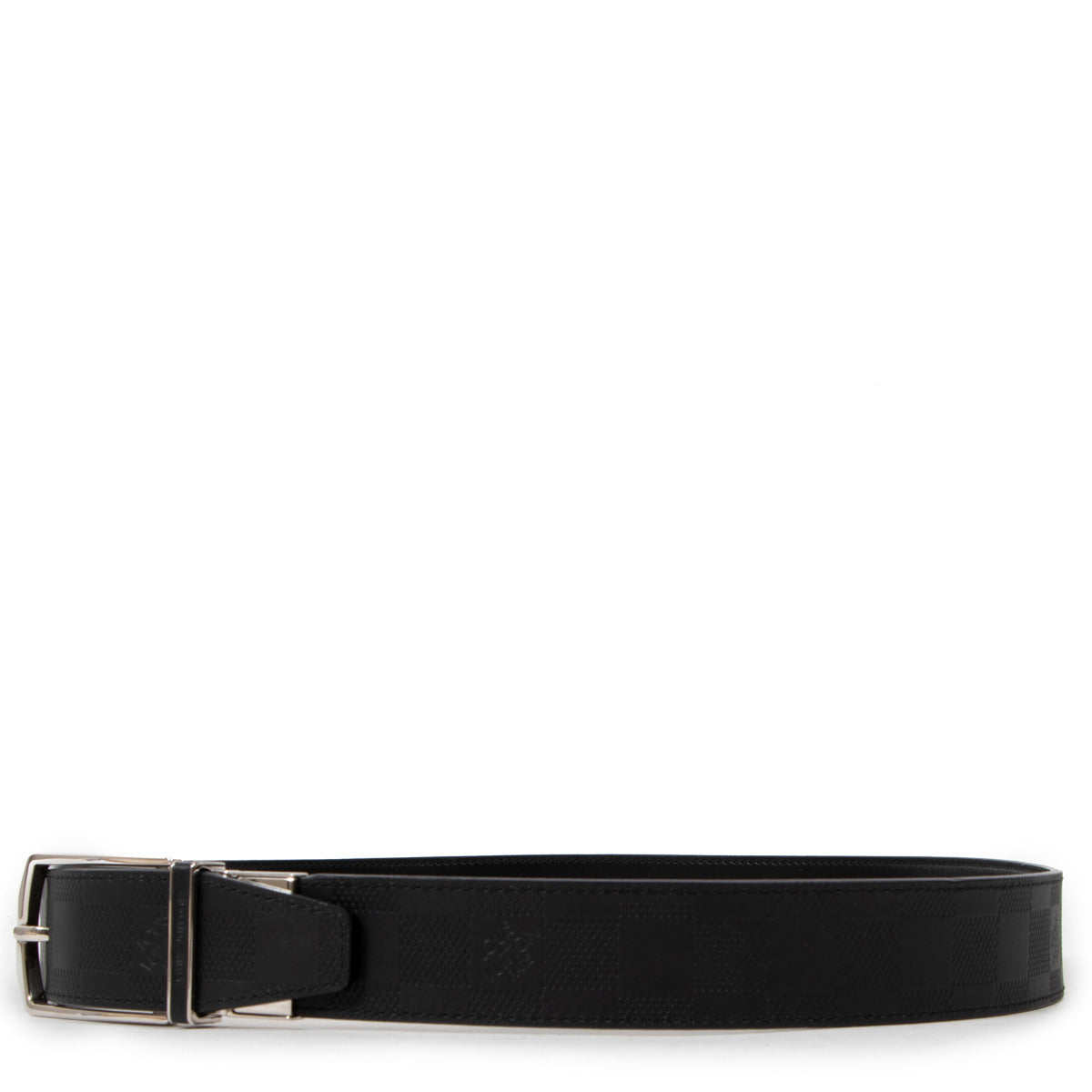 Aan de beste prijs kopen en verkopen doet U bij Labellov tweedehands luxe in Antwerpen. Louis Vuitton Black Damier Reversible Leather Belt - size 100