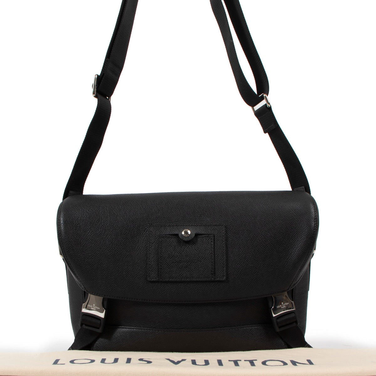 Louis Vuitton Messenger Voyager PM Black Taiga Leather