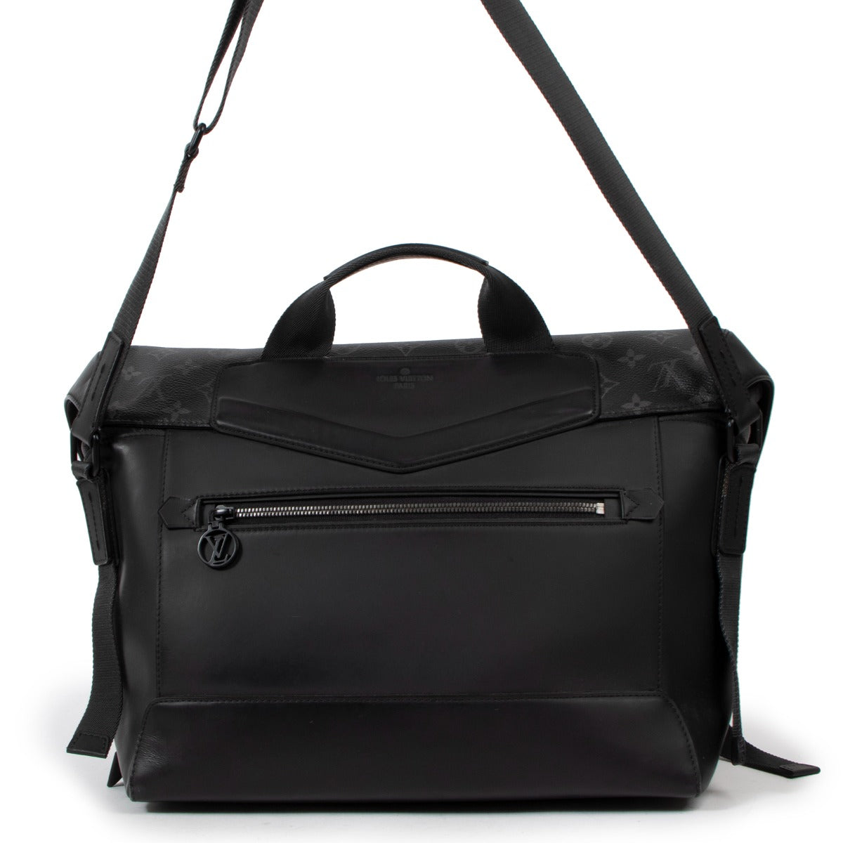 Louis Vuitton Fall/Winter 2016 Runway Messenger MM Voyager Monogram Eclipse