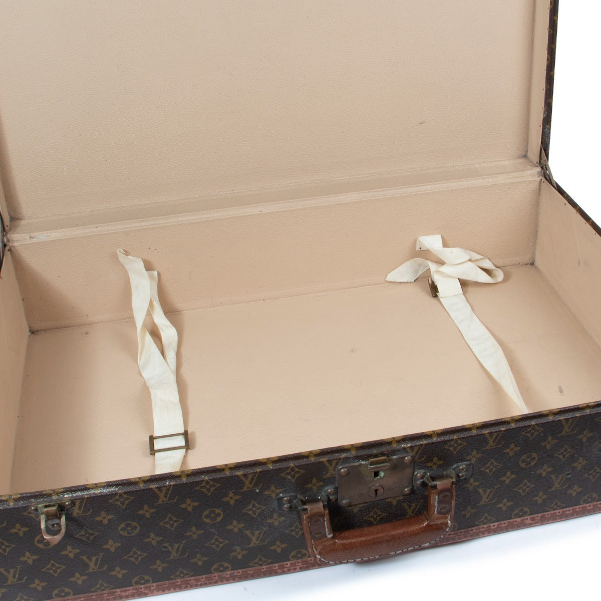 buy second hand authentic louis vuitton vintage trunk suitcase by labellov.com