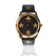 Shop safe online at Labellov in Antwerp, Brussels and Knokke this 100% authentic second hand Gucci Black Leather G Timeless Watch. Veilig online tweedehands authentieke Gucci Black Leather G Timeless horloge kopen bij Labellov.