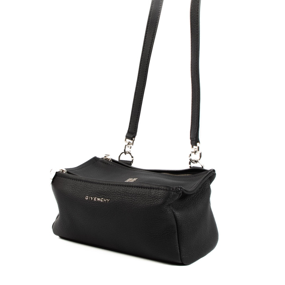 Authentic second hand Givenchy Pandora bag in very good condition on Labellov.com