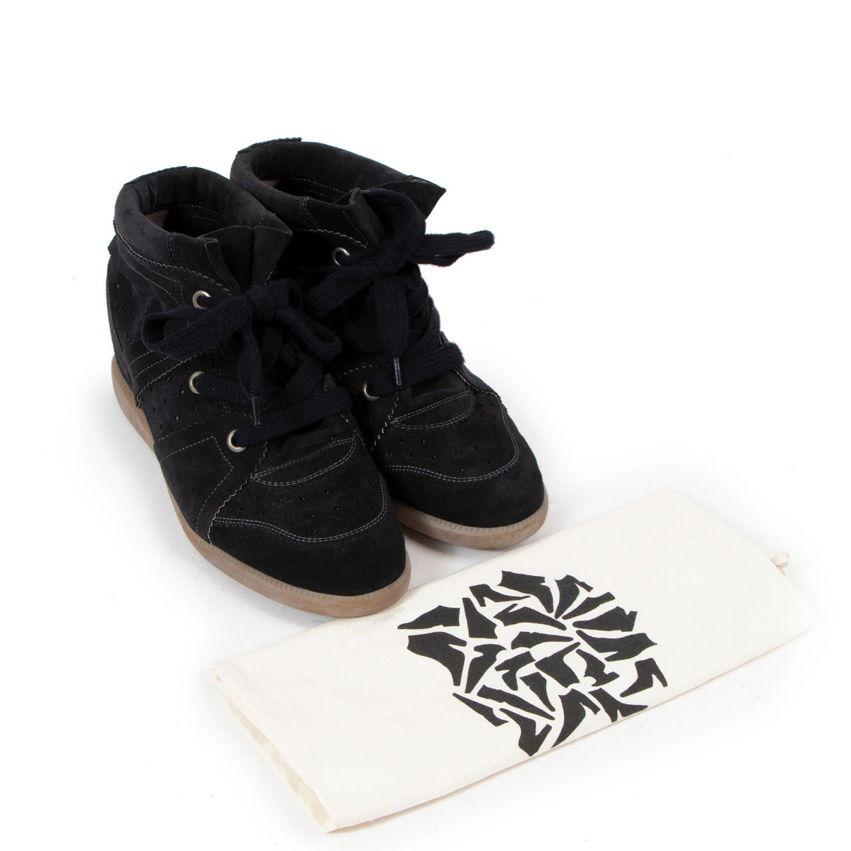 Isabel Marant Black Bobby Sneakers - size 41 for the best price at Labellov secondhand luxury in Antwerp. We buy and sell your authentic designer bags online.