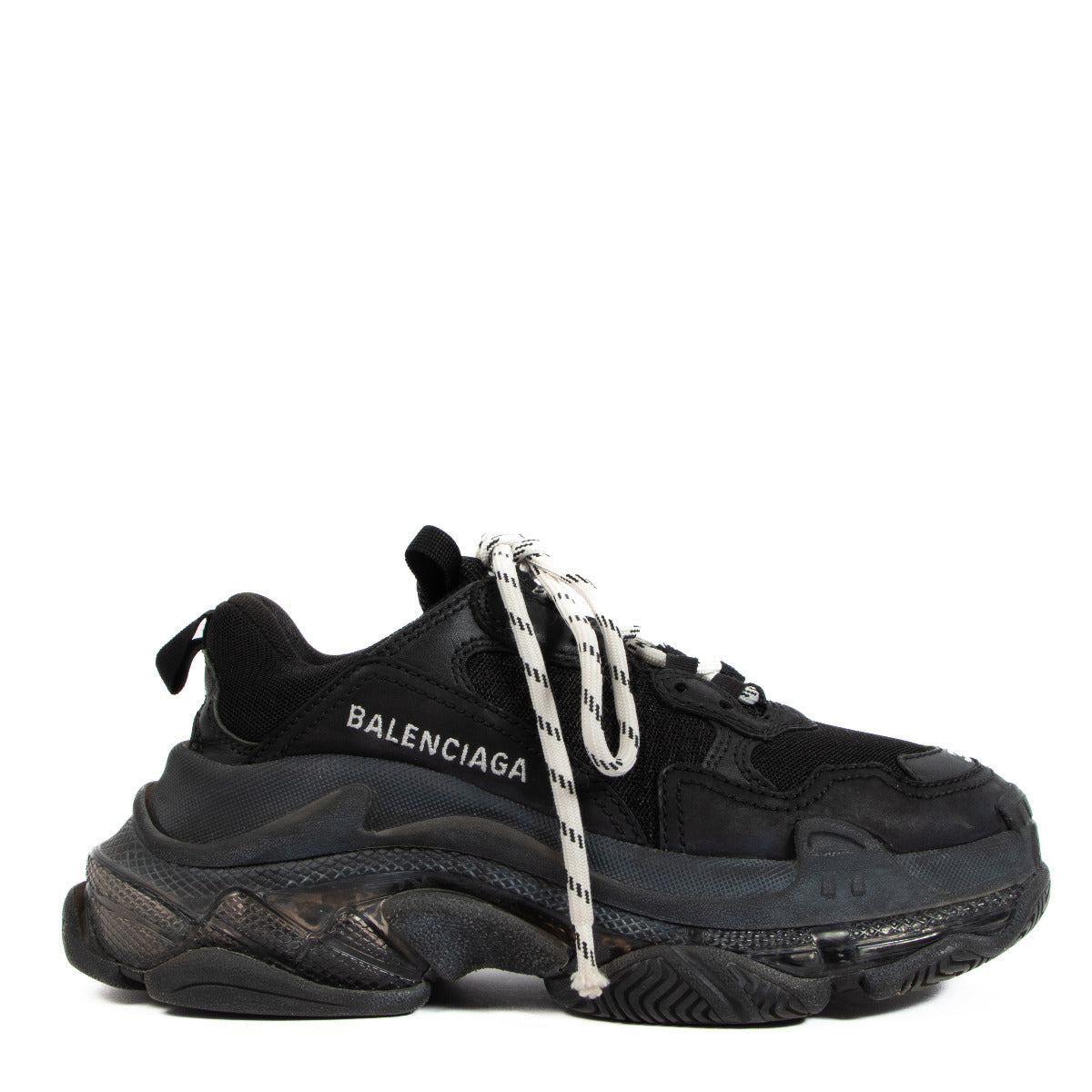 Balenciaga Black Clear Sole Triple S Sneakers - Size 35 for the best price at Labellov secondhand luxury in Antwerp. We buy and sell your preloved and new designer bags.