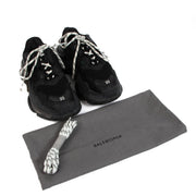 Balenciaga Black Clear Sole Triple S Sneakers pour le meilleur prix chez Labellov à Anvers, Bruxelles et Knokke. Achetez aujourdhui votre piece luxe.