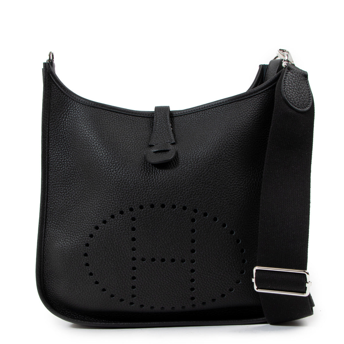 Brand new and never worn Hermès Evelyne Poche III 29 Taurillon Clemence Black PHW for the best price at Labellov secondhand luxury