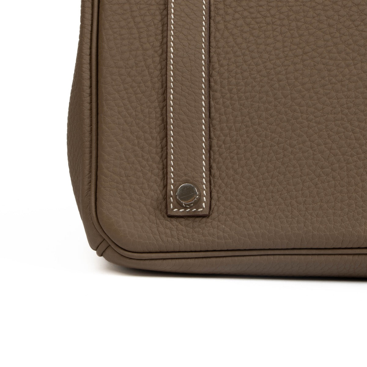 Shop safe online at labellov in Antwerp, Brussels and Knokke this 100% authentic second hand Hermès Birkin 35 Etoupe Togo PHW