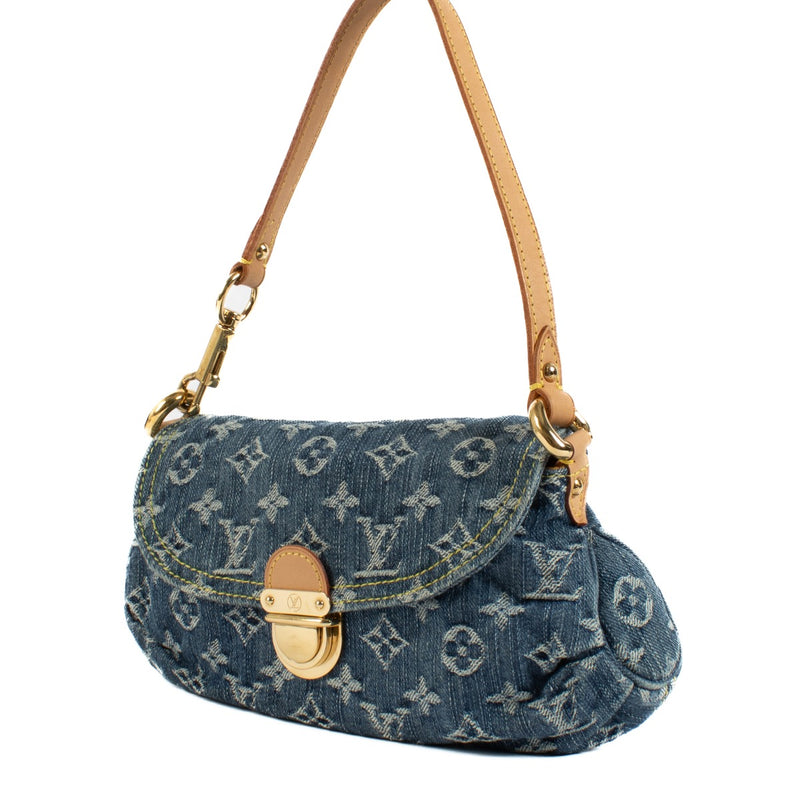 Shop safe online at Labellov in Antwerp, Brussels and Knokke this 100% authentic second hand Louis Vuitton Denim Monogram Pleaty Bag