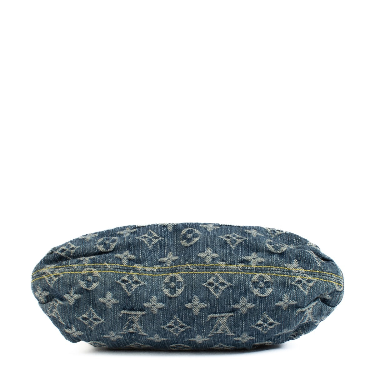 Shop safe online at Labellov in Antwerp, Brussels and Knokke this 100% authentic second hand Louis Vuitton Denim Monogram Pleaty Bag