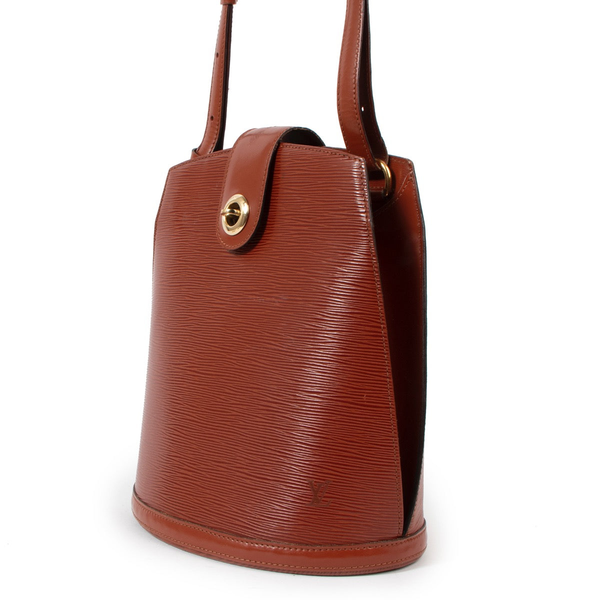 Buy an authentic second hand Louis Vuitton Kenyan Fawn Epi Cluny Shoulder Bag in very good condition at Labellov.