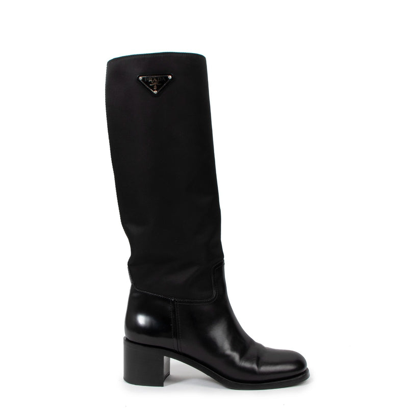 Buy authentic vintage Prada Black Brushed Leather & Nylon Boots in good condition at Labellov Antwerp.