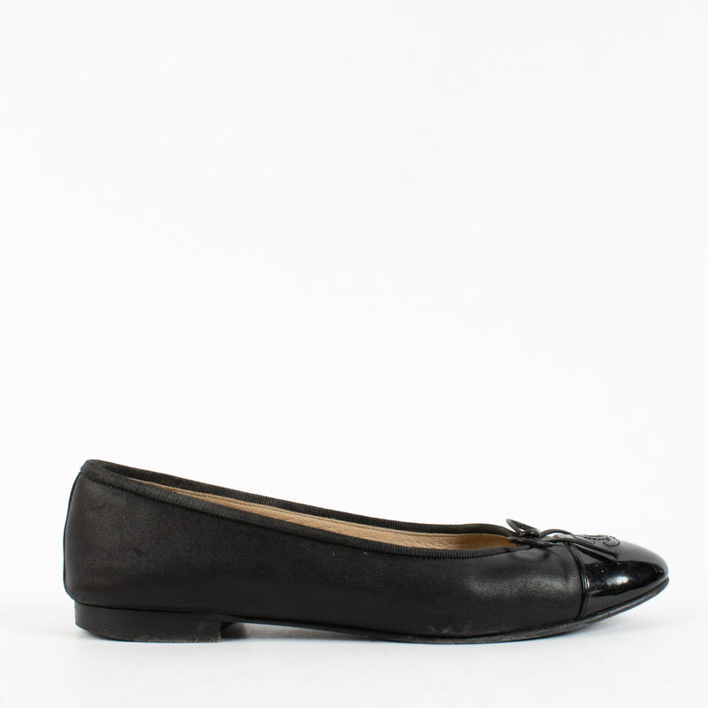 Chanel Black Ballerina Flats - Size 38.5