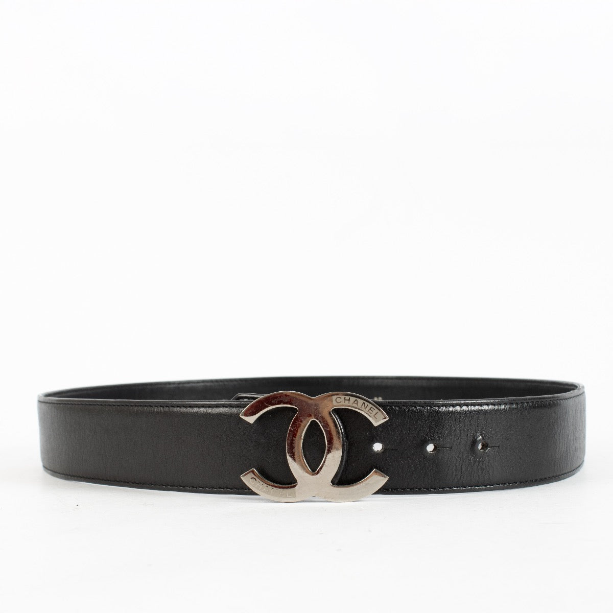 Authentic Preloved Chanel Black CC Buckle Belt - Size 80 on labellov.com