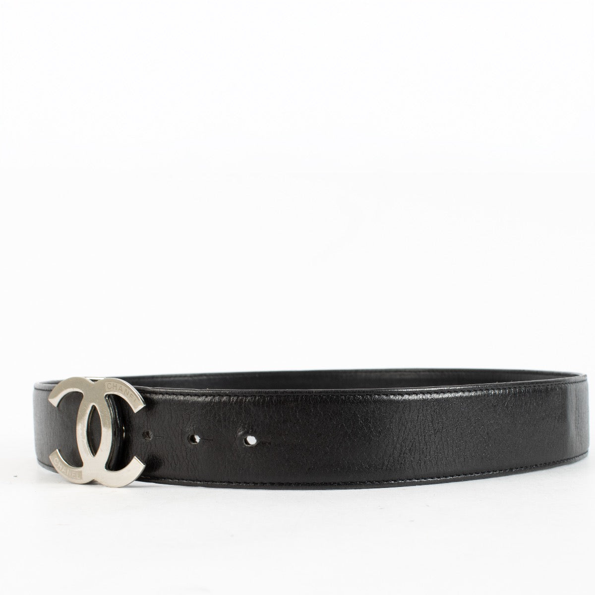 Authentic Preloved Chanel Black CC Buckle Belt - Size 80 on labellov.com