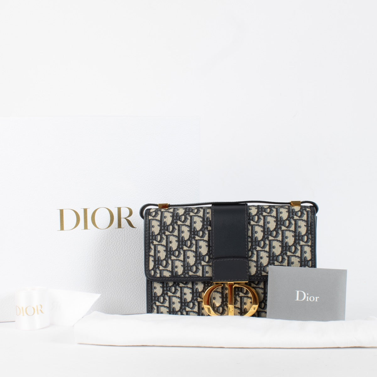 Authentic preloved Christian Dior Blue Oblique 30 Montaigne Bag on Labellov.com