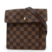 Buy an authentic second hand Louis Vuitton Damier Ebene Pimlico Crossbody Bag in very good condition at Labellov in Antwerp.