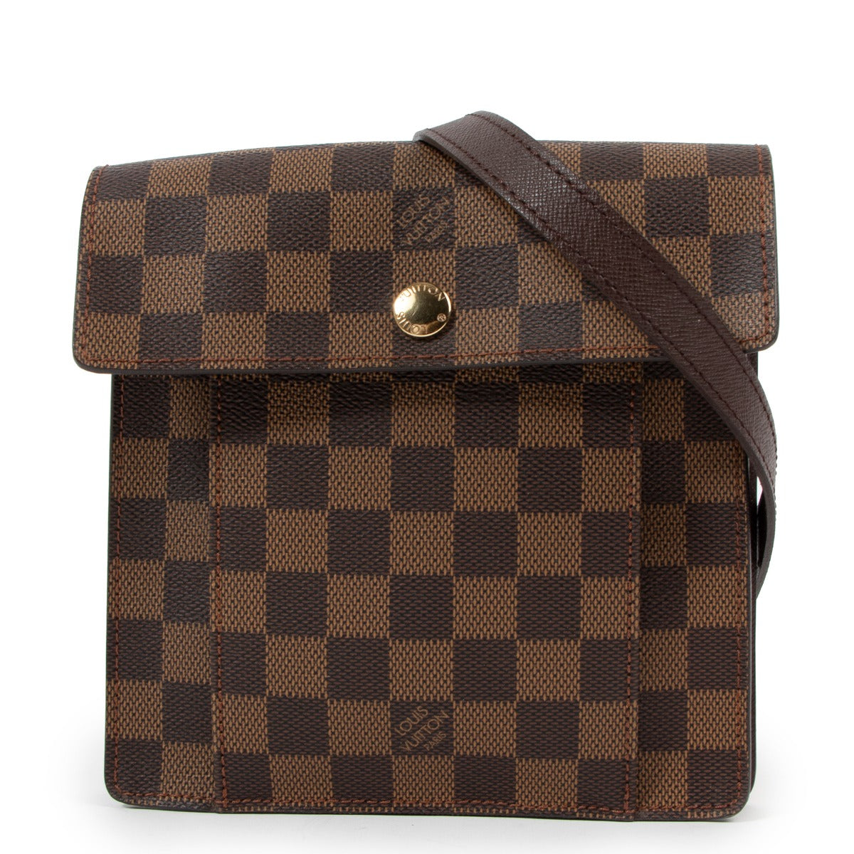 Buy an authentic second hand Louis Vuitton Damier Ebene Pimlico Crossbody Bag in very good condition at Labellov in Antwerp.