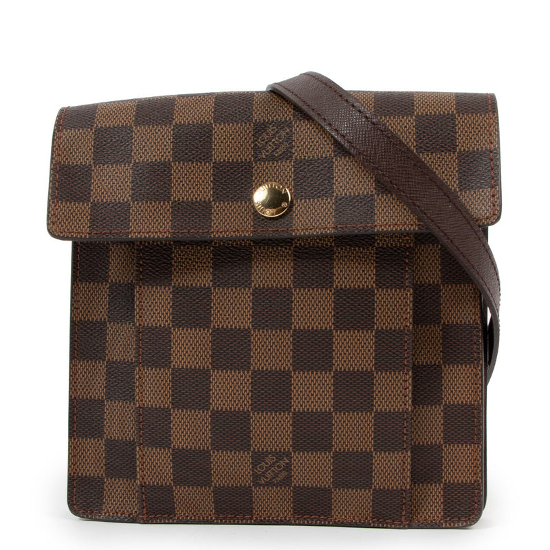 Buy an authentic second hand Louis Vuitton Damier Ebene Pimlico Crossbody Bag in very good condition at Labellov in Antwerp.