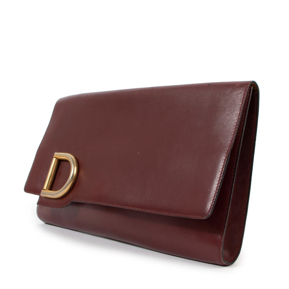 Buy an authentic second-hand Delvaux Burgundy Smooth Leather Clutch in preloved condition at Labellov Antwerp.