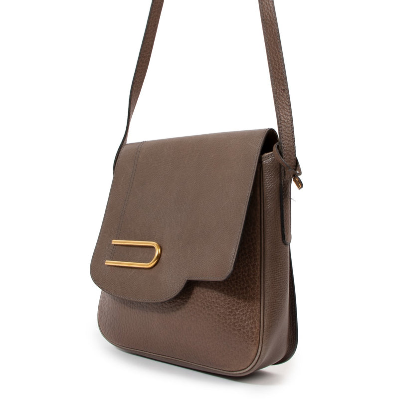 Buy a vintage original Delvaux Grey Leather Crossbody Bag in preloved condition at Labellov Antwerp.