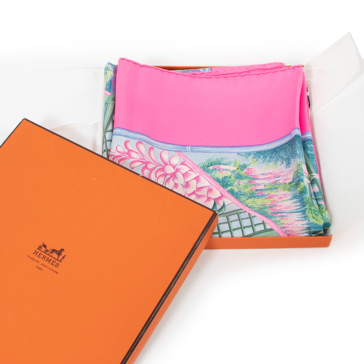 Buy an authentic second-hand Hermès Silk Multicolor Scarf in very good condition at Labellov Antwerp.