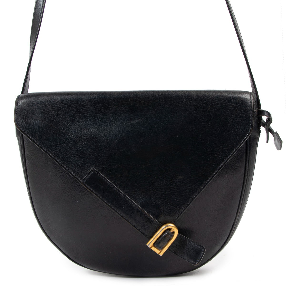 Buy an authentic second hand Delvaux vintage Black Leather Crossbody Bag in preloved condition at Labellov Antwerp.