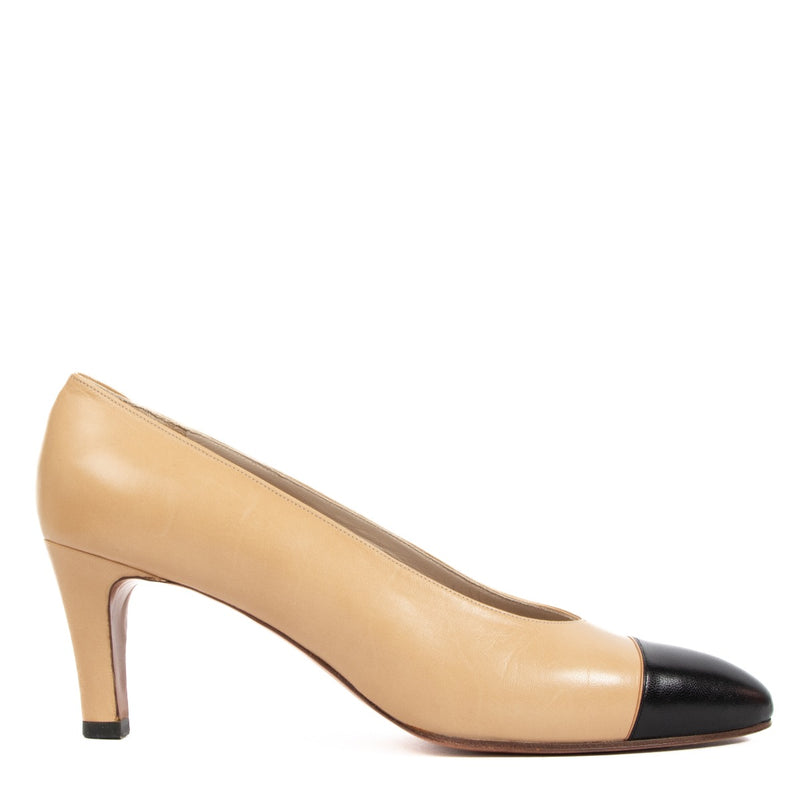 Chanel 00P Beige heels
