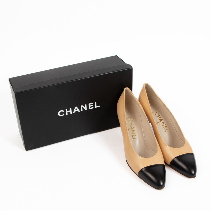 Chanel 00P Beige heels
