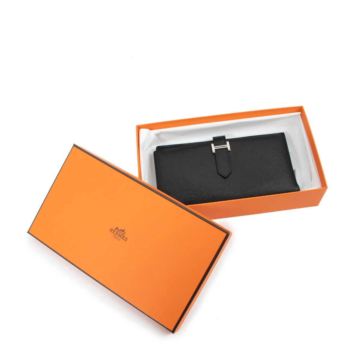 Buy an authentic second hand Hermès Black Béarn Leather 2009 Pre Owned Birkin Wallet in very good condition at Labellov Antewerp.