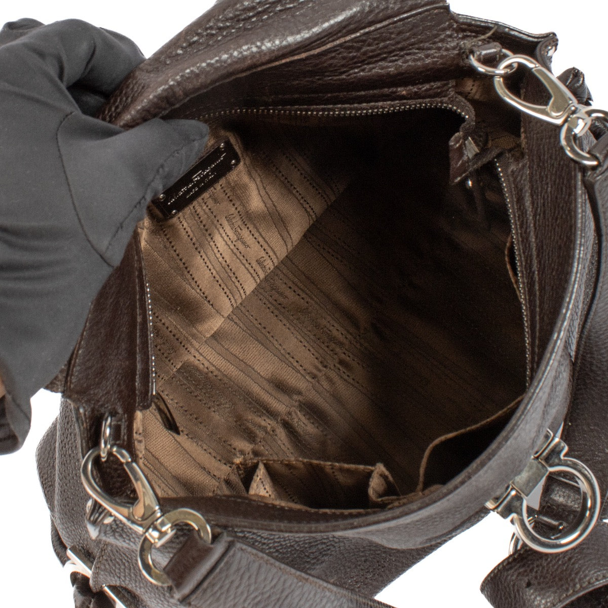 Salvatore Ferragamo Brown Leather Sofia Bag for the best price at Labellov secondhand luxury in Antwerp and Knokke. We buy and sell your preloved designer bags.