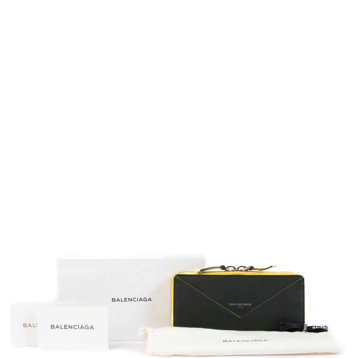 Shop safe online at Labellov in Antwerp, Brussels and Knokke this 100% authentic consecrated dhnad Balenciaga Dark Green Long Papier Wallet