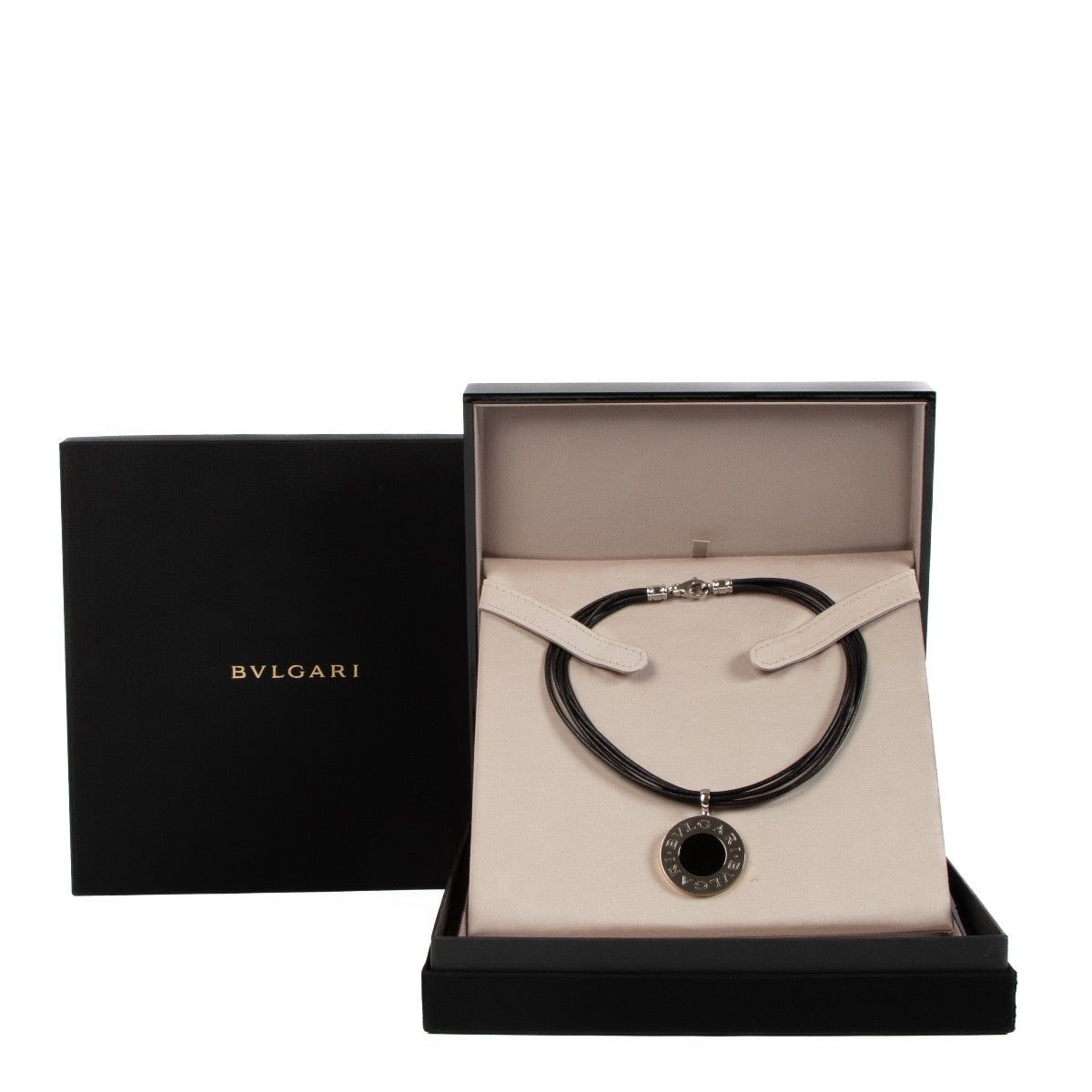 Shop safe online at Labellov in Antwerp, Brussels and Knokke this 100% authentic second hand Bulgari Mother Of Pearl Pendant Black Cord Necklace