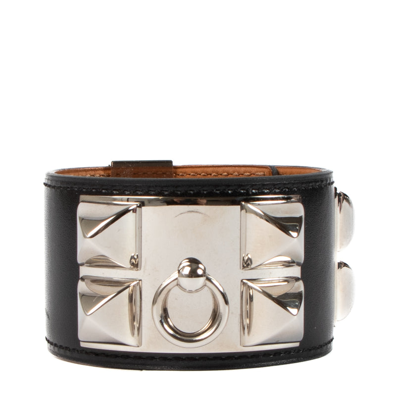 Shop safe online at Labellov in Antwerp, Brussels and Knokke this 100% authentic second hand Hermès Black Box Collier de Chien Bracelet