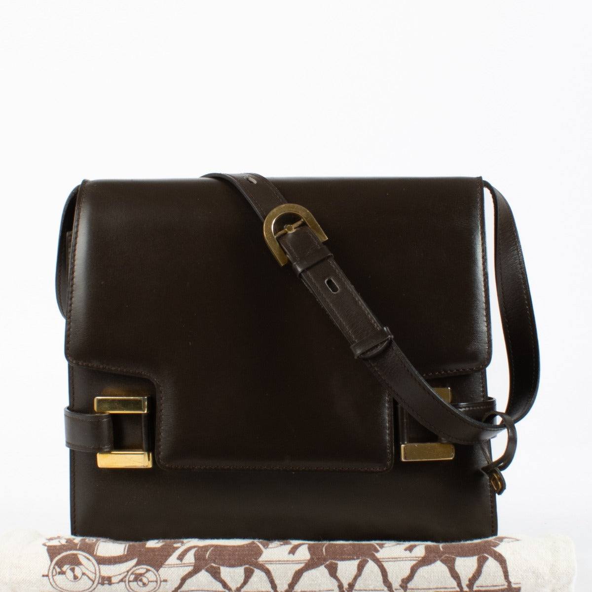 Authentic pre-loved Delvaux Brown Box Calf Xylophone Bag on Labellov.com