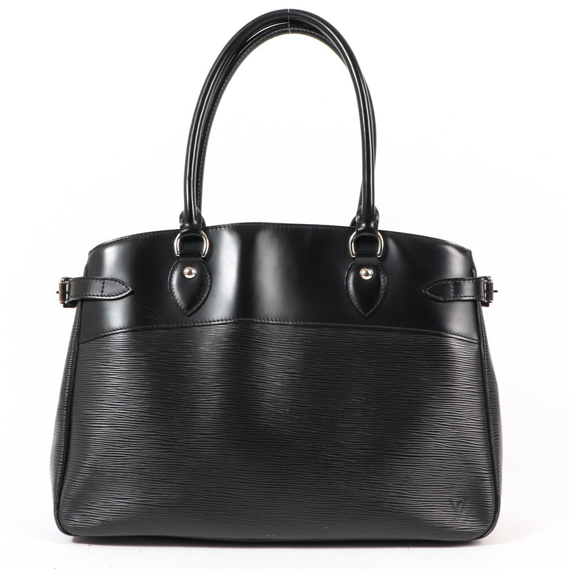 Shop safe online at Labellov in Antwerp this 100% authentic second hand Louis Vuitton Black Epi Leather Passy GM Shoulder Bag
