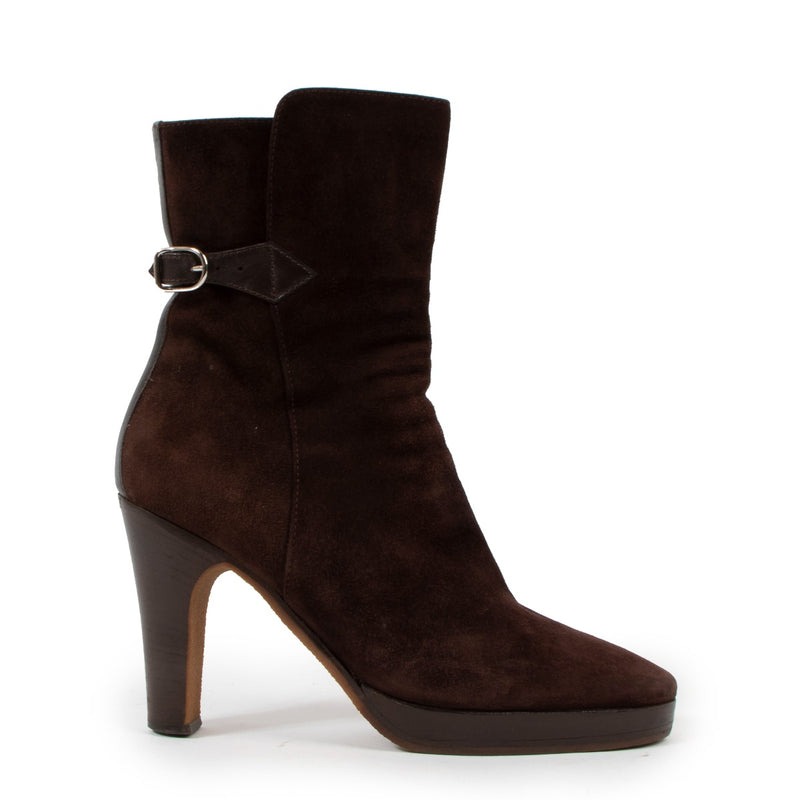 Buy an authentic second hand Hermès Brown Suede Leather Pull On Tall Buckle Boots in good condition at Labellov Antwerp.