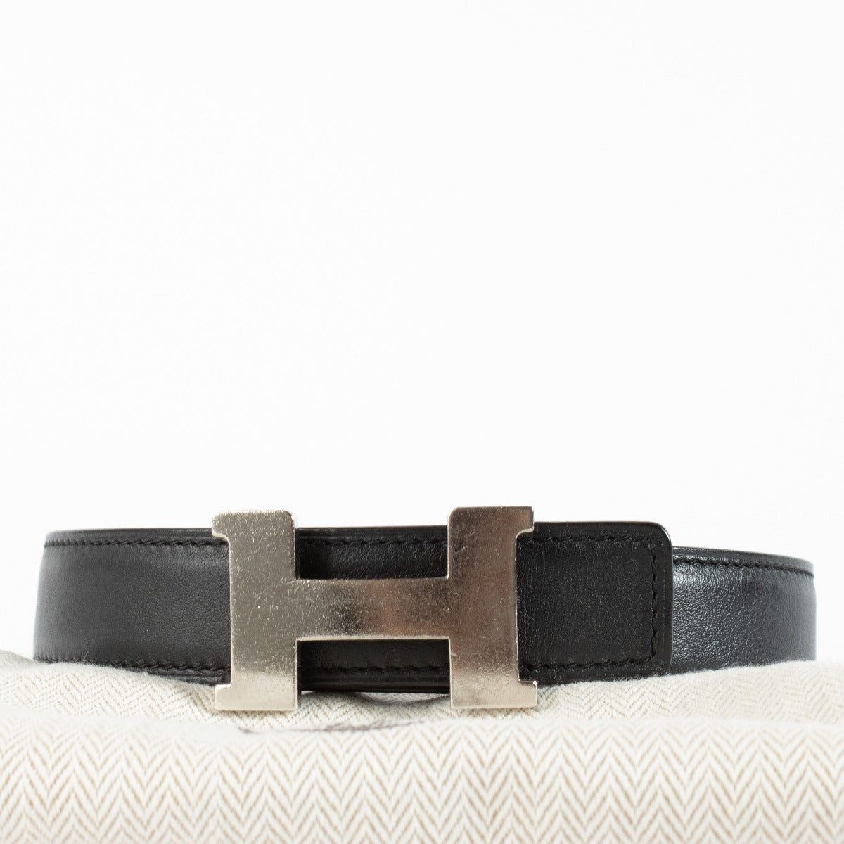 Authentic preloved Hermès Etoupe/Black Constance Mini Belt on Labellov.com