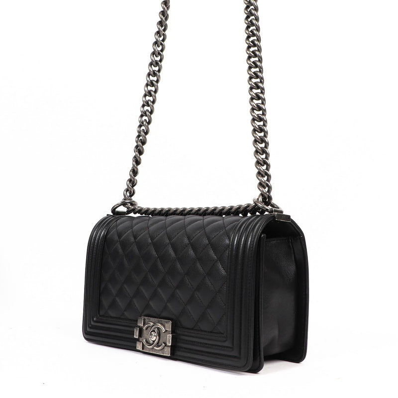 Chanel Zwart Kaviaar Medium Boy Bag