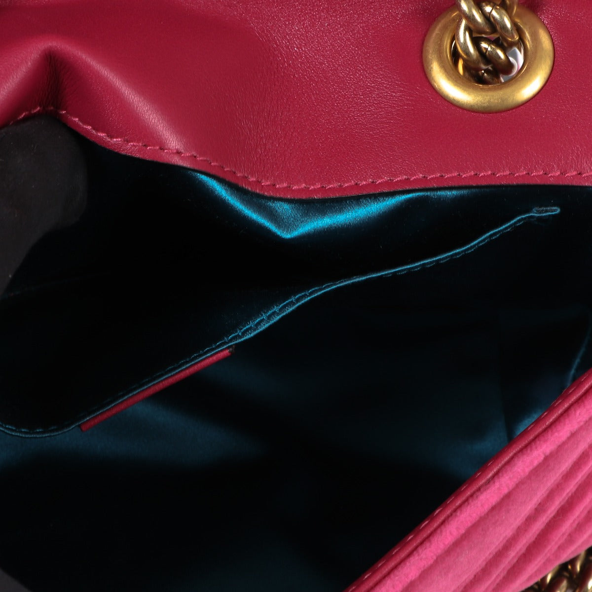 Sac bandoulière mini Gucci GG Marmont en velours rose