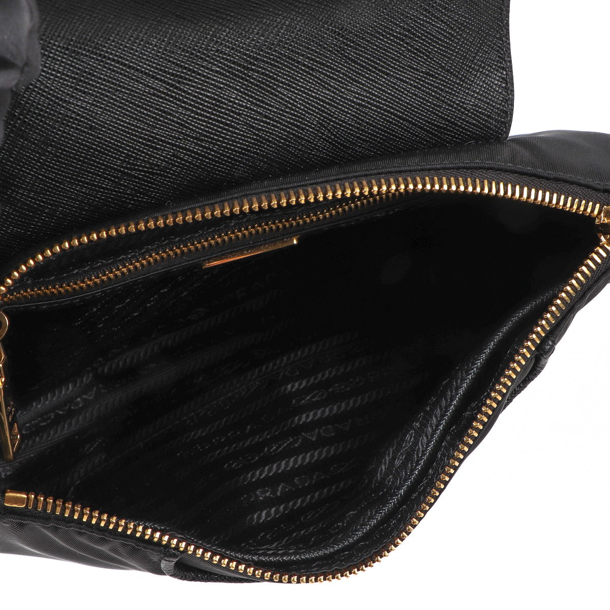 Prada Zwarte Nylon Saffiano Ketting Crossbody Tas