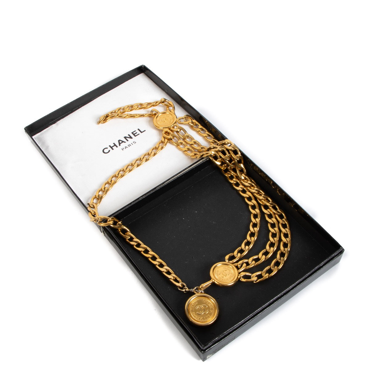 shop 100% authentic second hand Chanel Vintage Gold Medaillon Belt on Labellov.com