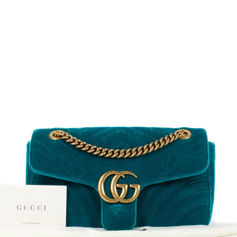 Shop safe online at Labellov in Antwerp, Brussels and Knokke this 100% authentic second hand Gucci Turquoise Velvet GG Small Marmont Bag