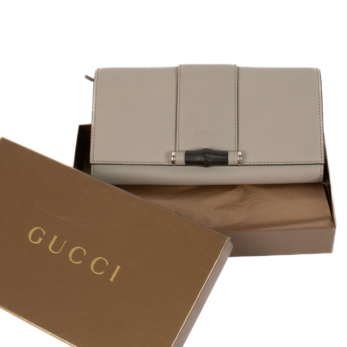 Shop safe online at Labellov in Antwerp, Brussels and Knokke this 100% authentic second hand Gucci Gray Leather Bamboo Wallet